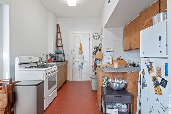 Photo - 223 Bates Ave Unit 2