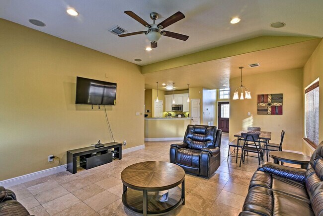 Photo - 2735 Broadway St Unit ID1385580P