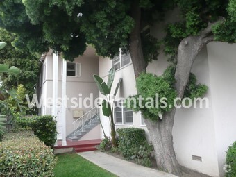 Front entrance upstairs - 11372 Exposition Blvd Rental