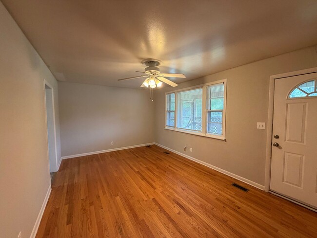 Photo - Available Immediately! 3 Bedroom 1 Bath + Bonus & Screened in Porch