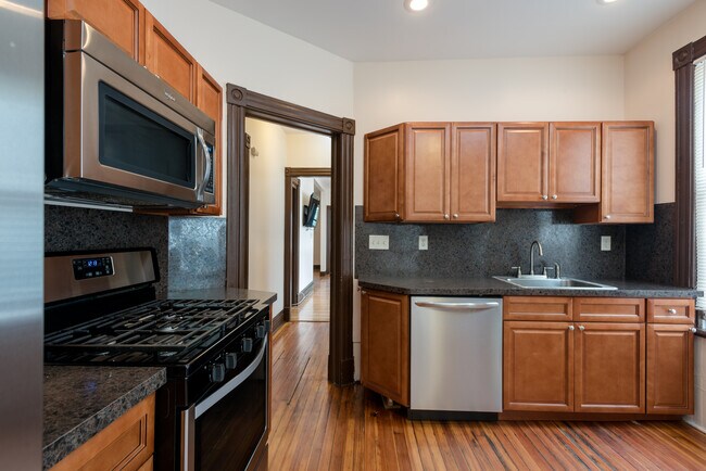 Photo - 702 State St Unit 1