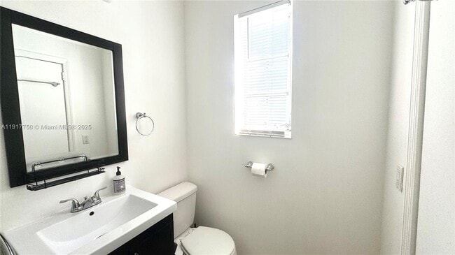 Photo - 751 Euclid Ave Unit 3A