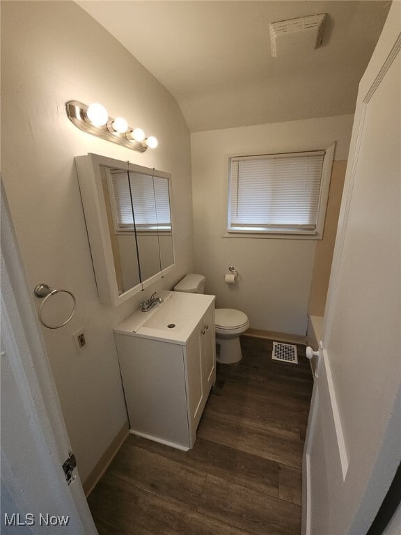 Photo - 905 Selwyn Rd