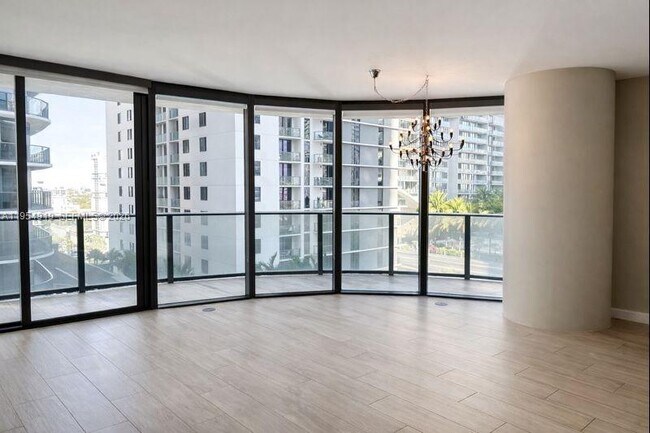 Photo - 45 SW 9th St Unidad 1208