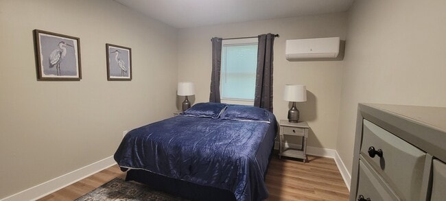 Photo - 405 Blyth Rd