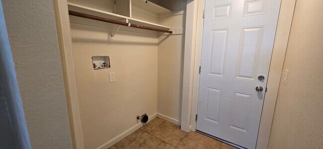 Photo - 183 Unit 554