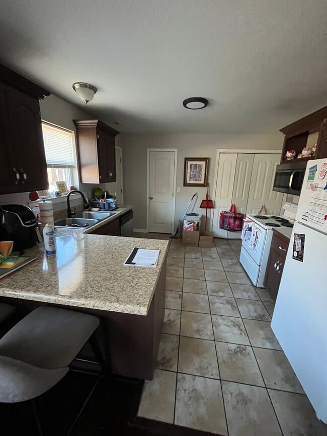 3102 Adele Ct Unidad 3102 Adele