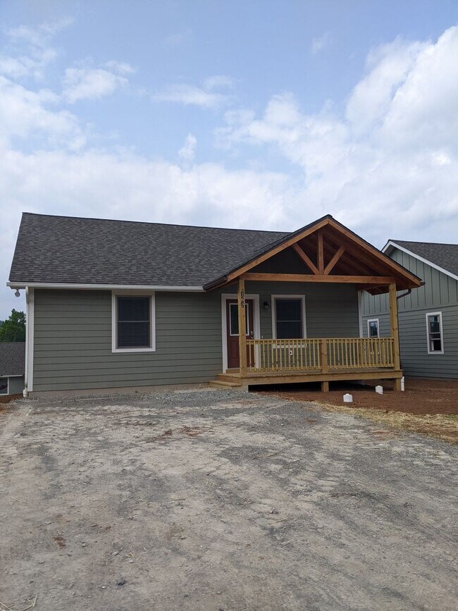 Photo - 162 Morgan Pl