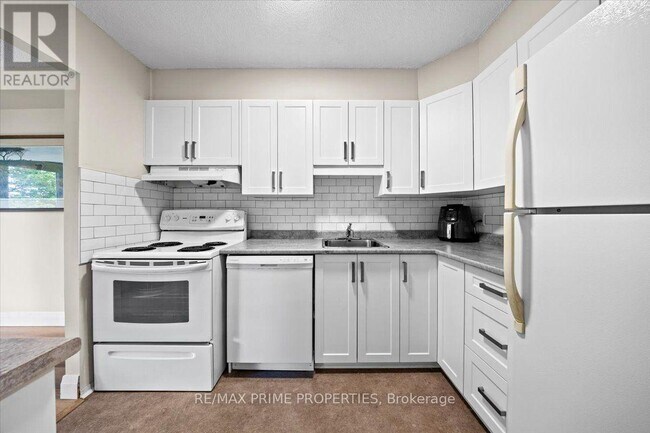 Photo - 158 McArthur Ave. Unit 209