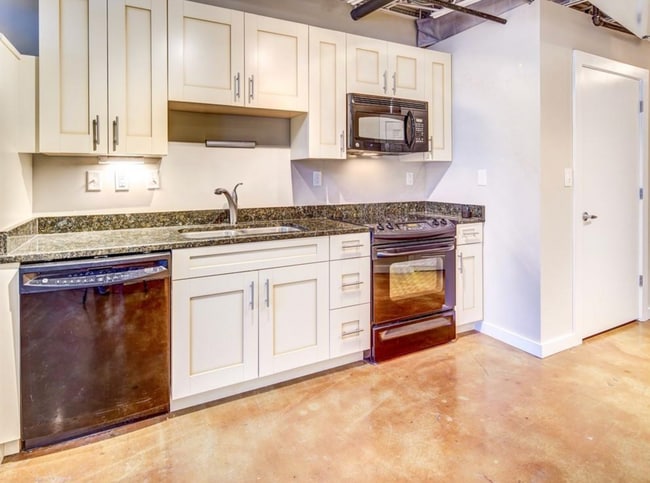 Photo - 415 St Pauls Blvd