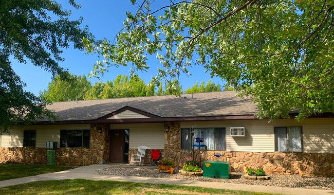 Oak Street Exterior - Oak Street