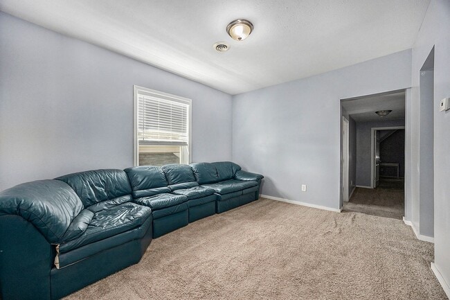 Photo - Spacious 5BR/2.5BA in Creston with Garage & Fenced Backyard