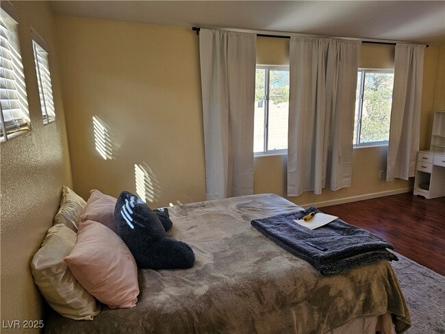 Photo - 3732 Shimmering Creek Ave