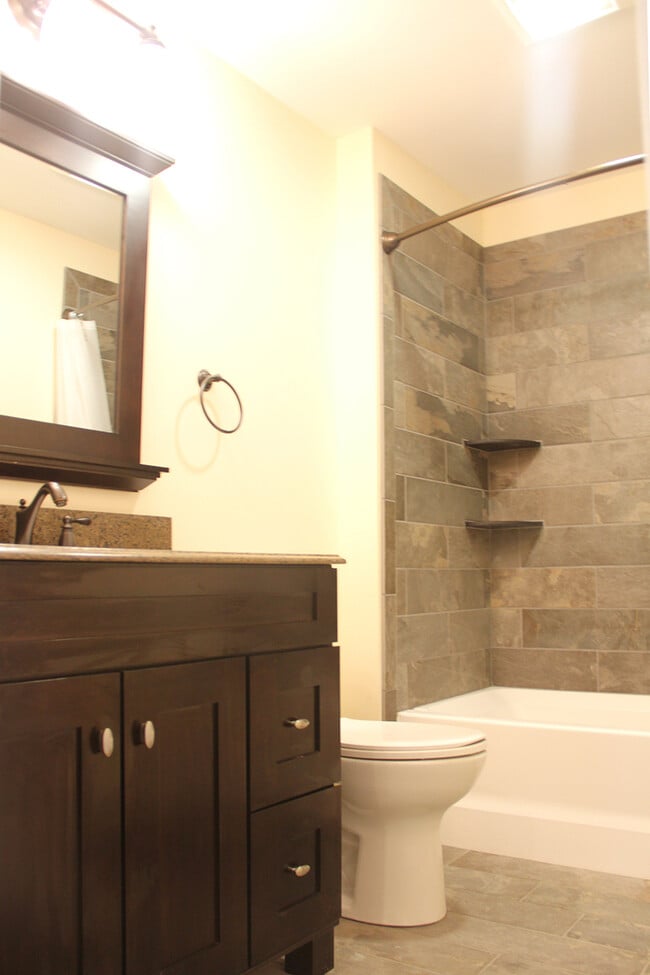 Photo - 26 Converse Ct Unit APT 3