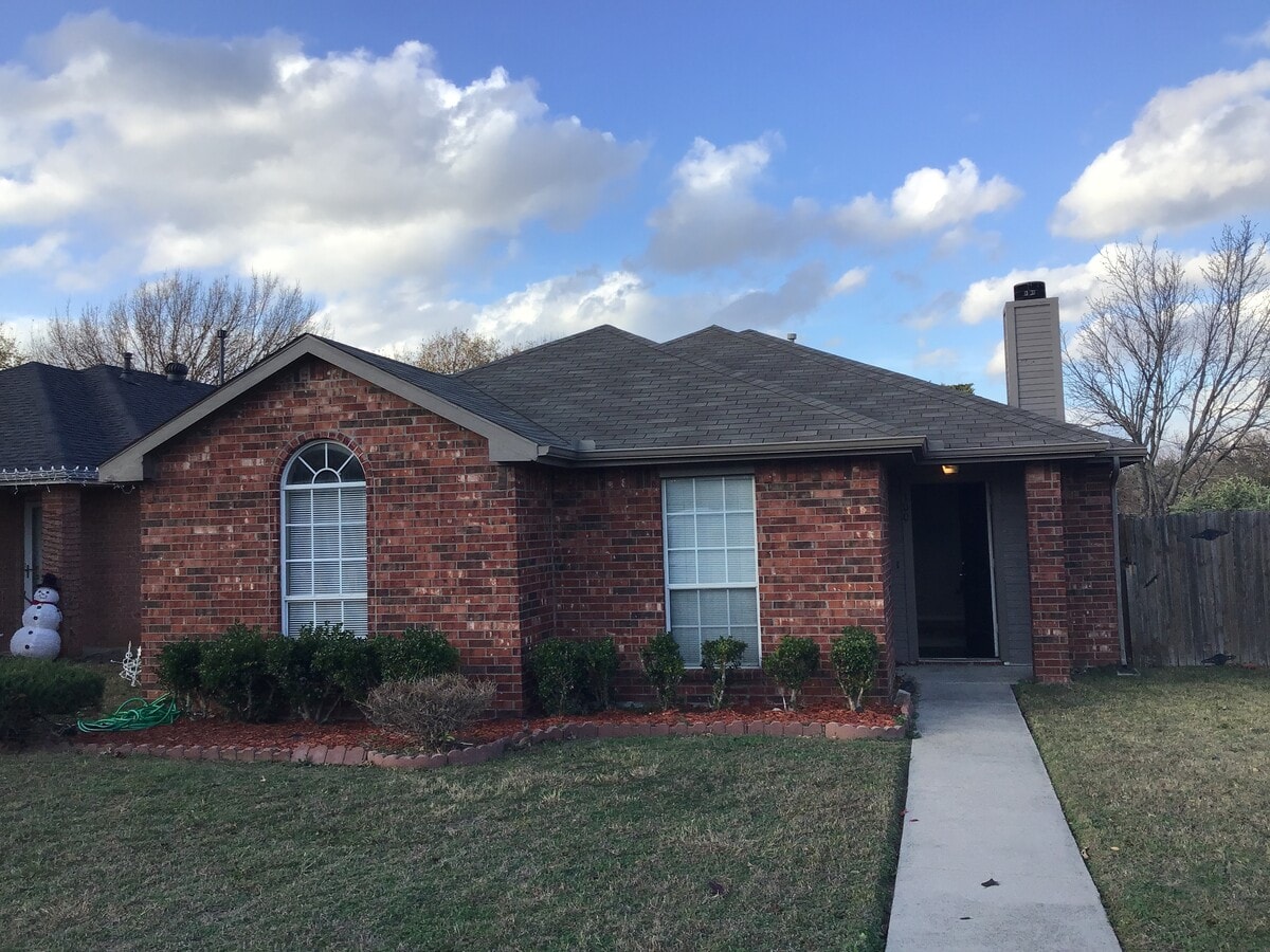 Photo - 300 Bryant Ln