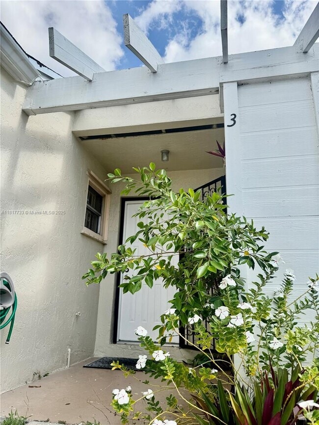 Building Photo - 807 NE 214th Ln Rental