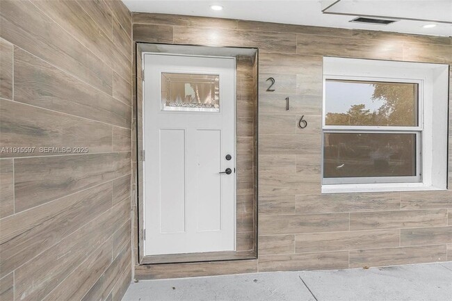 Photo - 216 NE 160th St