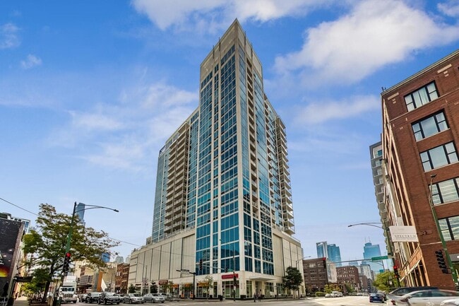 Building Photo - 757 N Orleans St Unit 1210