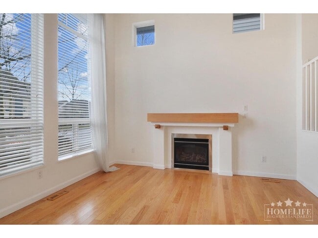 Photo - 19849-1969B 69B Ave