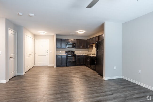 1HAB, 1BA - 743 ft²