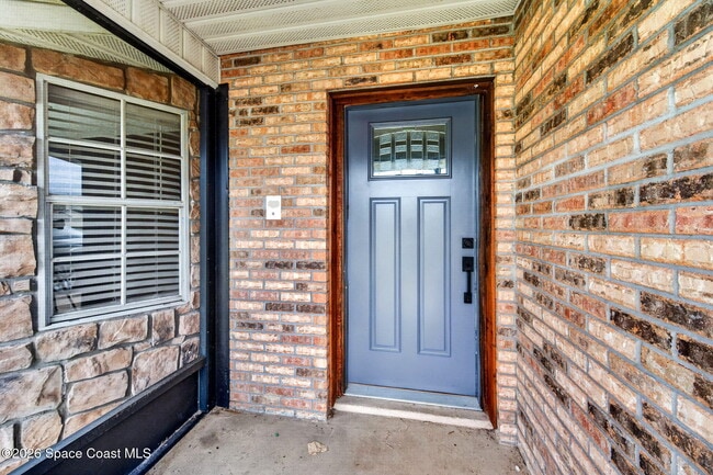 Photo - 377 Emerson Dr NW