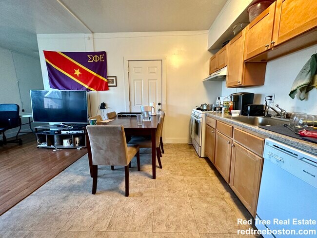 Photo - 14 Ashford St Unit 6