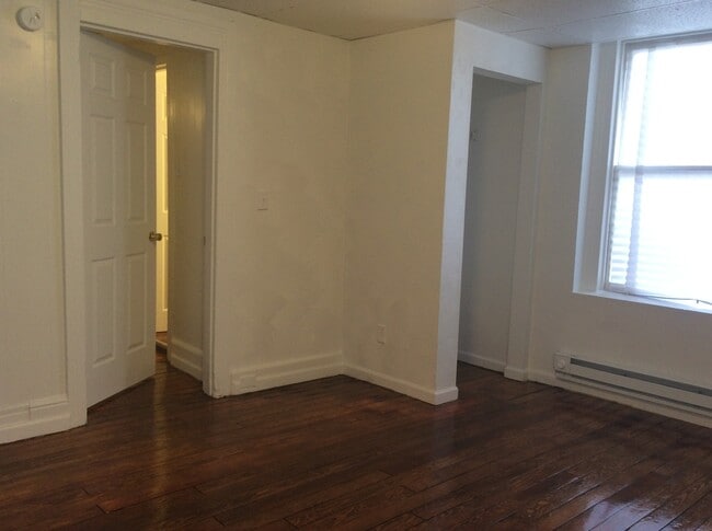 Photo - 3 Bedroom 1.5 Bath 1st Floor Apartment-York City SD
