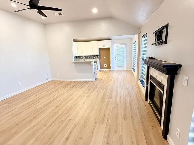 Photo - 6003 Fox Run Way