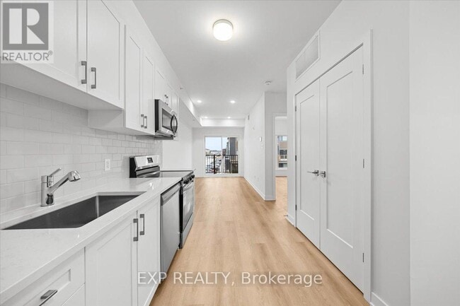 Photo - 3600 Brian Coburn Blvd. Unité 204