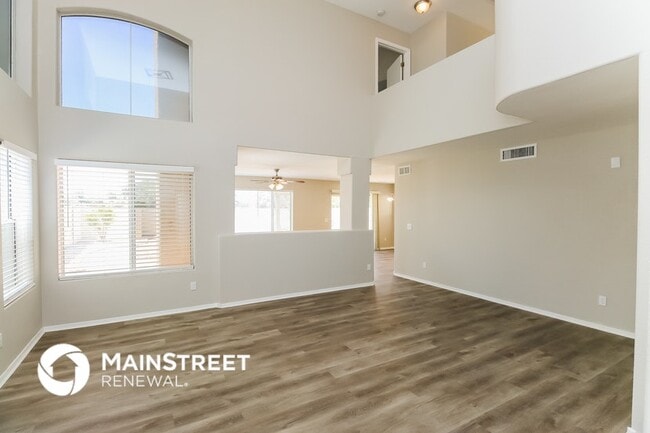 Photo - 2541 W Gary Dr