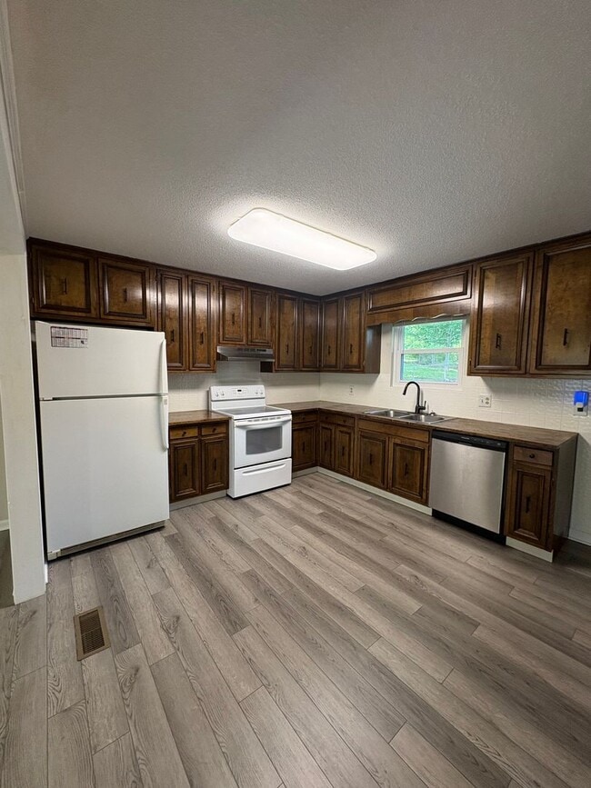 Photo - 3 Bedroom 2 Bath House