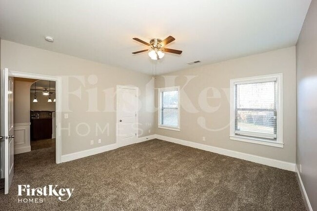 Photo - 9172 Overlook Dr