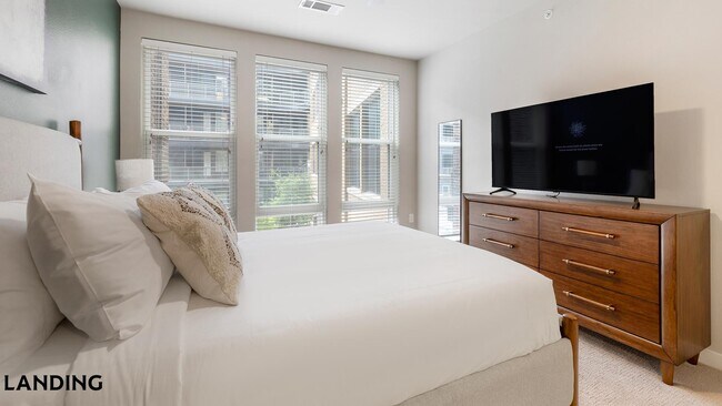 3900 Commerce St Unit 412