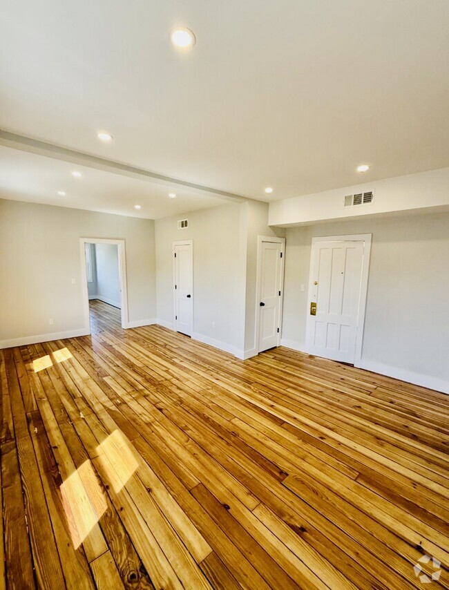 Building Photo - 44 Purchase St Unit 3 Rental