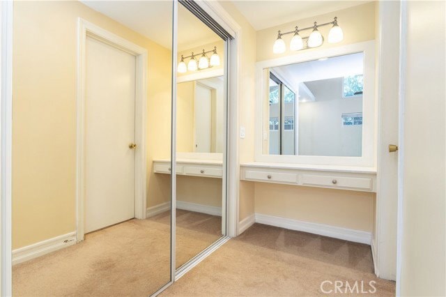 Building Photo - 11761 Encino Ave