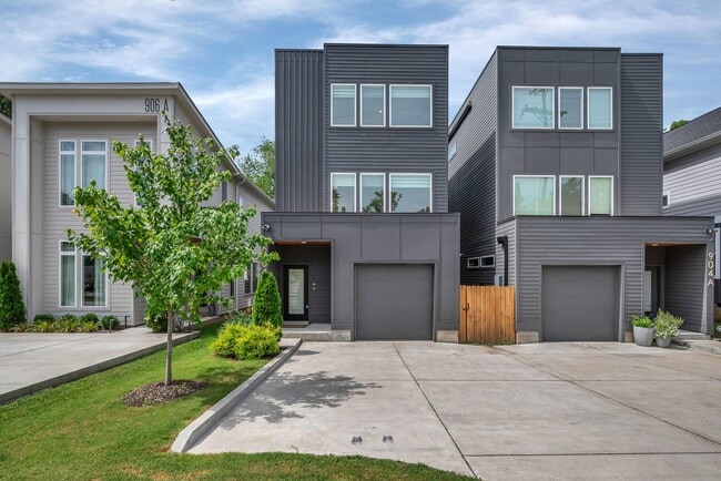 Building Photo - 904 Cahal Ave