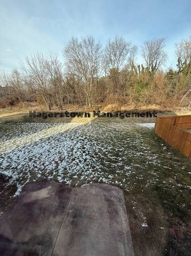 Photo - Halfway Townhouse - close to shopping and dining