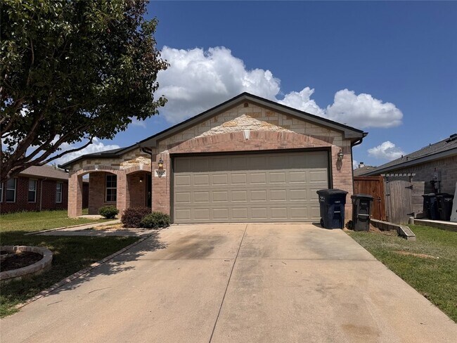 Photo - 5925 McKaskle Dr Casa