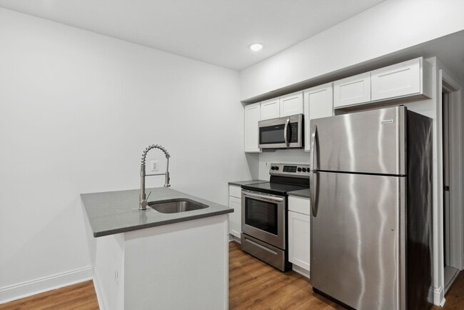 Building Photo - 11th Street Capital Unit 1