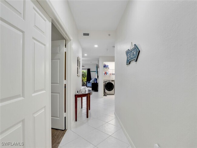 Photo - 4420 Botanical Pl Cir Unidad 102