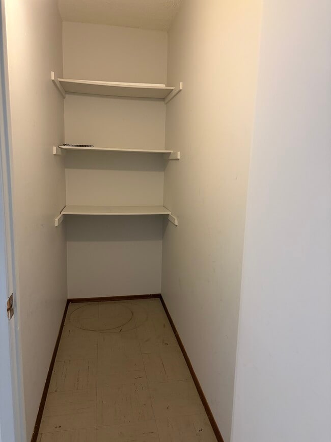 Photo - Spacious One-Bedroom Apartment in Beautiful Sunnyside Unit 204