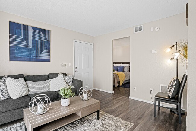 Diamond Creek Apartments