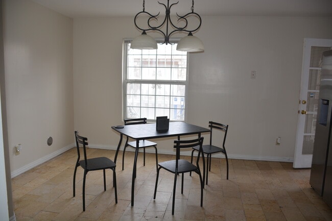 Photo - 1111 Terrace Ct