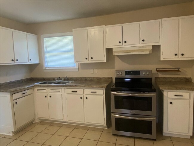 Photo - 243 Acacia St