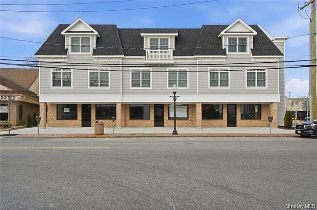 Building Photo - 180 Deer Park Ave Unit 205