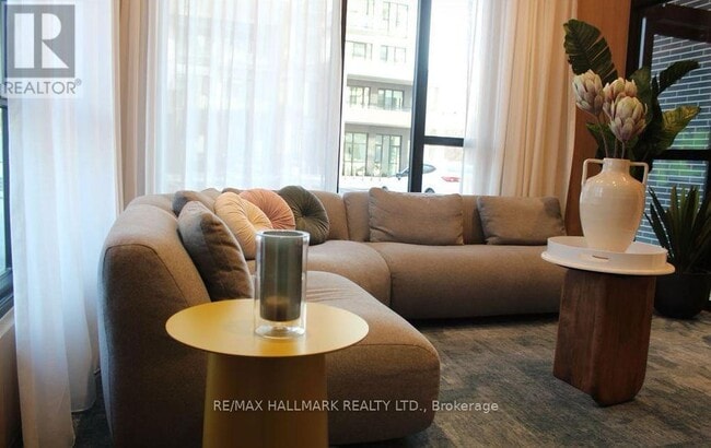 Photo - 720 Whitlock Ave Unit 506