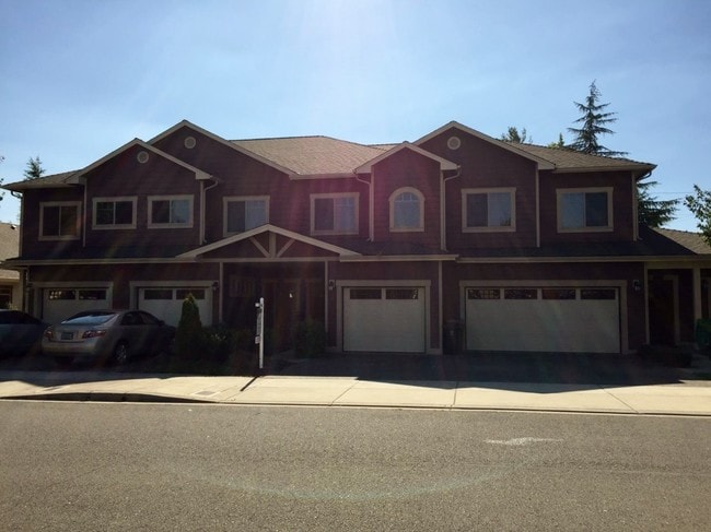 Sequoia Village - Sequoia Village Apartments