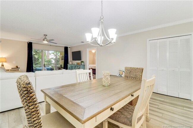 Building Photo - 1600 SE St Lucie Blvd Unit 202