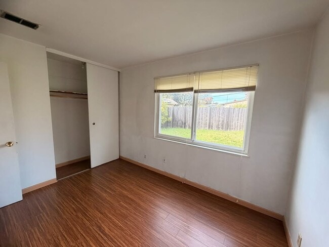 Photo - 5349 Fleming Ave