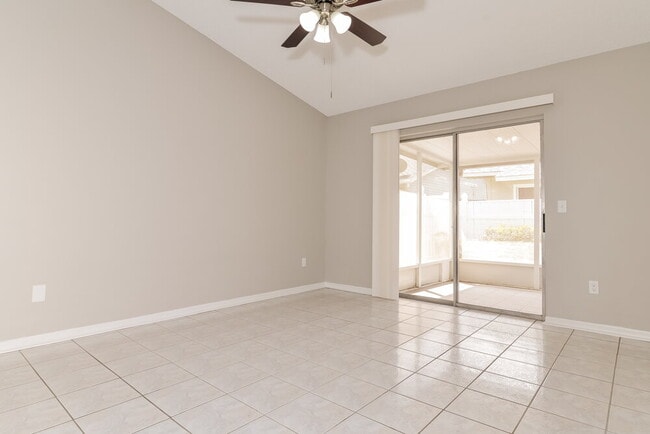 1232 Regal Ridge Dr